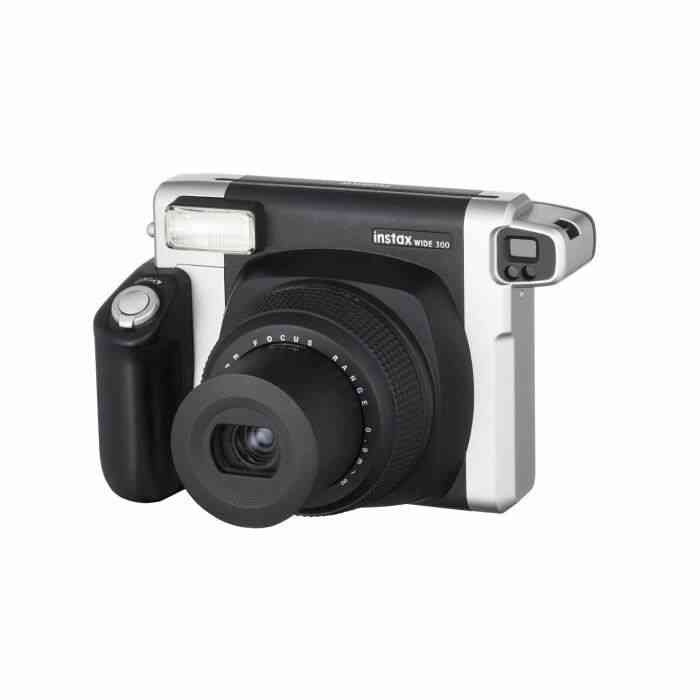 Fujifilm Instax Party Pack - Appareil Photo Instantané Instax Wide 300 Noir + Kit d'Accessoires